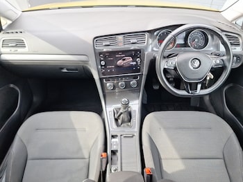 Used Volkswagen Golf 2017 for sale - 79180247: Photo