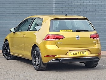 Used Volkswagen Golf 2017 for sale - 79180247: Photo