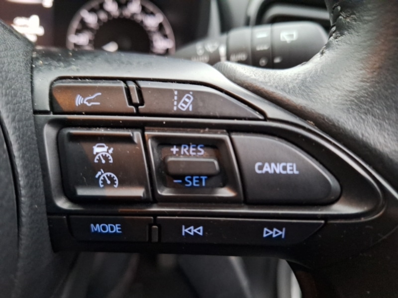 Used Toyota Yaris 2022 for sale - 77610805: Photo 17