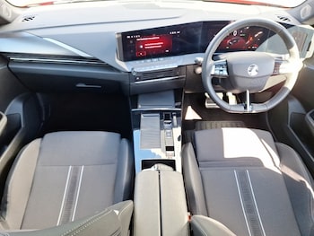 Used Vauxhall Astra 2024 for sale - 76103509: Photo 2