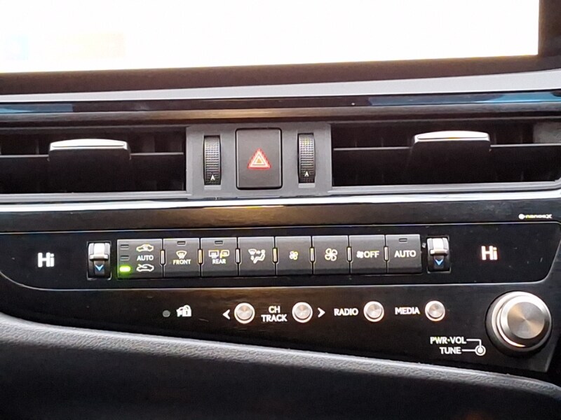 Used Lexus ES 2023 for sale - 76897383: Photo 11