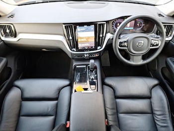 Used Volvo V60 2022 for sale - 76853973: Photo