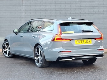 Used Volvo V60 2022 for sale - 76853973: Photo