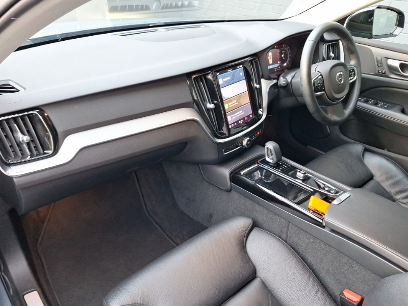 Used Volvo V60 2022 for sale - 76853973: Photo 5