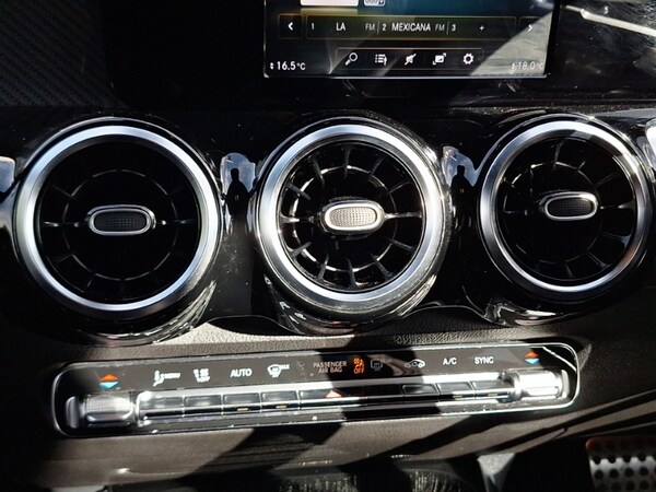 Used Mercedes-Benz GLB 2021 for sale - 76183360: Photo 11
