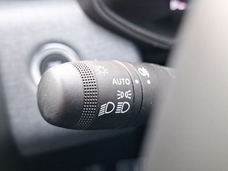 Used Renault Clio 2024 for sale - 76403559: Photo 13