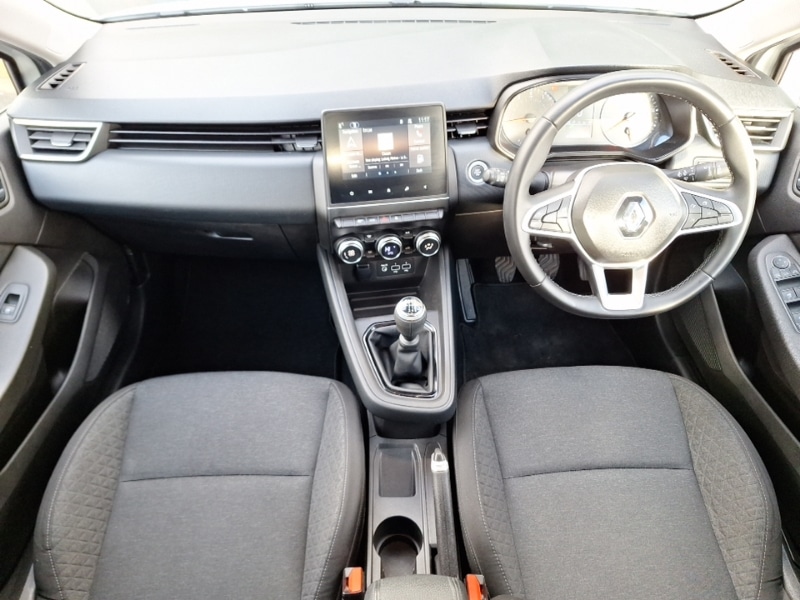 Used Renault Clio 2021 for sale - 76683457: Photo 2