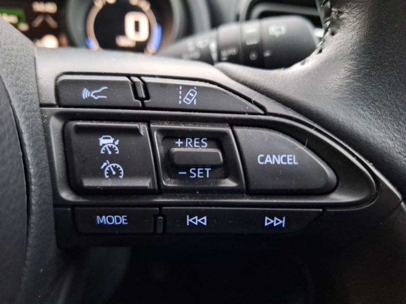 Used Toyota Yaris Cross 2022 for sale - 76815840: Photo 17