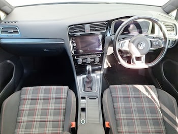 Used Volkswagen Golf 2019 for sale - 76484036: Photo