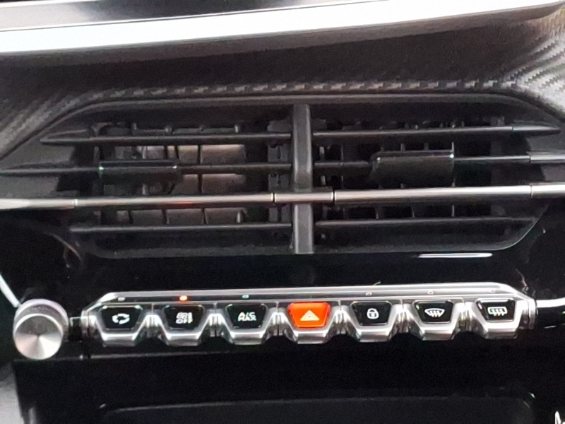 Used Peugeot 208 2023 for sale - 76885511: Photo 11