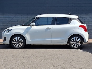 Used Suzuki Swift 2018 for sale - 76183633: Photo 4