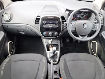 Used Renault Captur 2018 for sale - 78559344: Photo