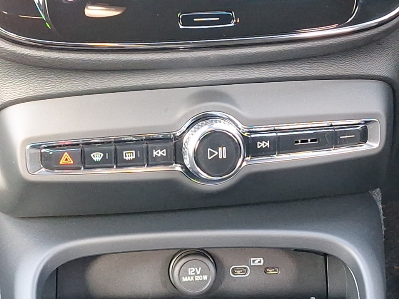 Used Volvo XC40 2024 for sale - 77333593: Photo 11