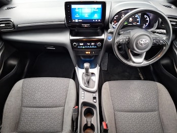 Used Toyota Yaris Cross 2022 for sale - 76656660: Photo