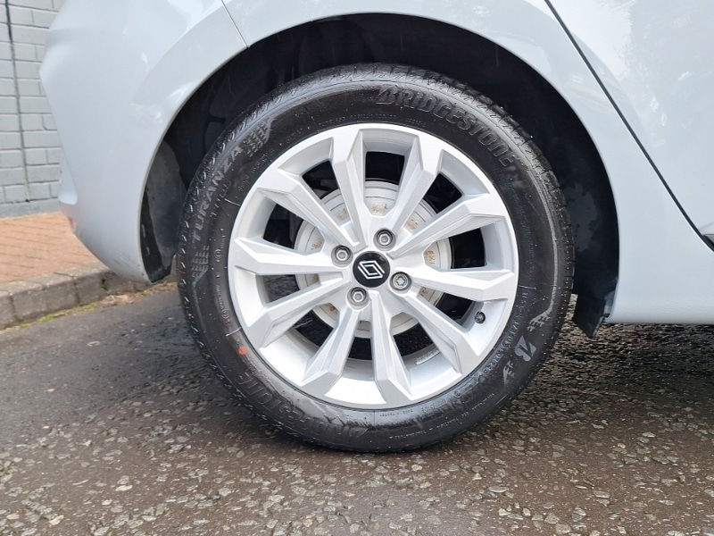 Used Renault Clio 2024 for sale - 76683423: Photo 12