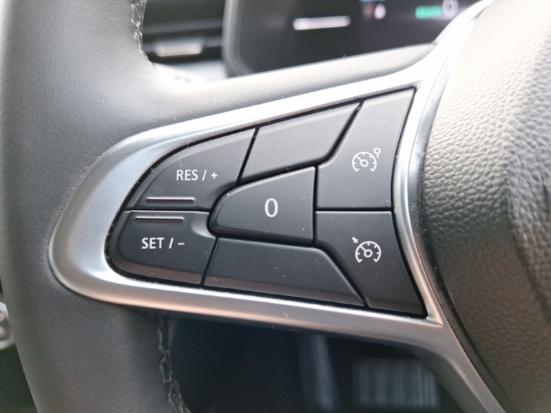 Used Renault Clio 2024 for sale - 76683423: Photo 16