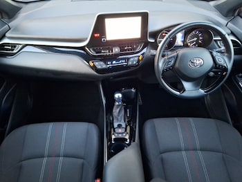 Used Toyota C-HR 2023 for sale - 79473653: Photo