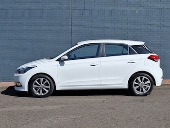 Used Hyundai i20 2016 for sale - 75882733: Photo