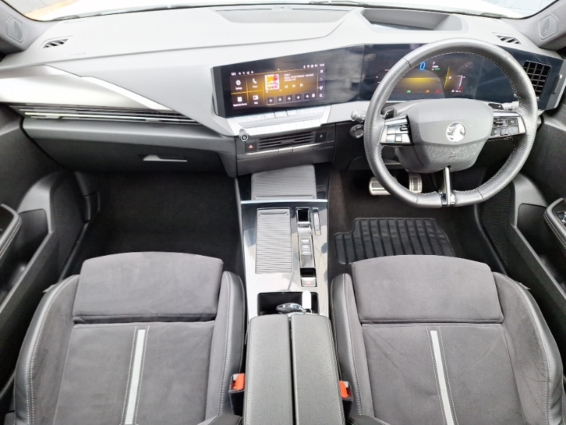 Used Vauxhall Astra 2023 for sale - 76335645: Photo 2