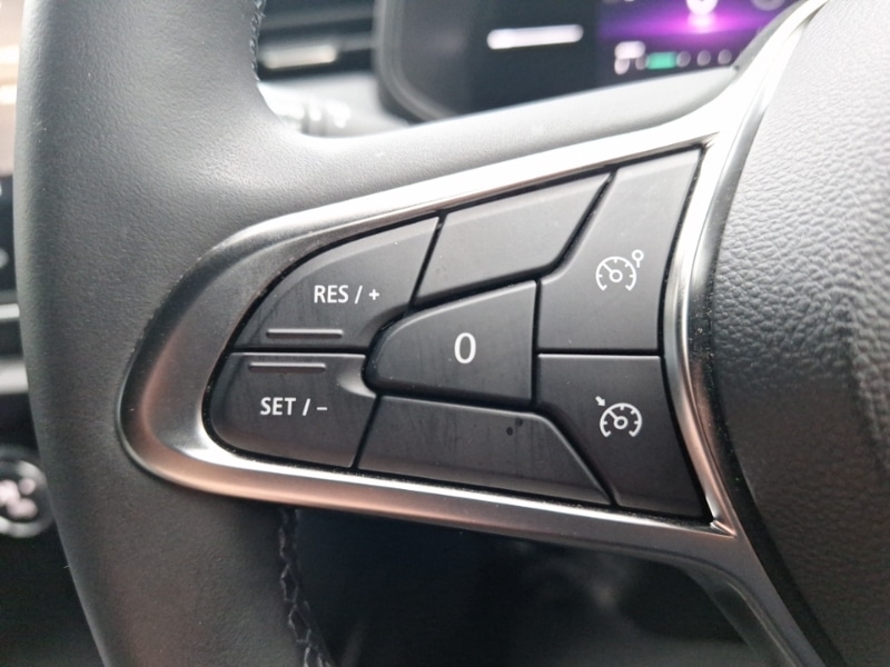 Used Renault Clio 2024 for sale - 76397322: Photo 15