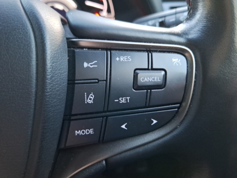 Used Lexus UX 2023 for sale - 76699861: Photo 15