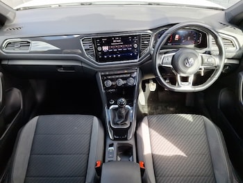 Used Volkswagen T-Roc 2018 for sale - 78326527: Photo