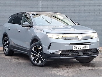 2025 - 1.2 Hybrid [136] Ultimate 5dr e-DCT6 [Pan Roof]