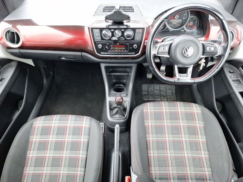 Used Volkswagen up! 2019 for sale - 76639037: Photo 2