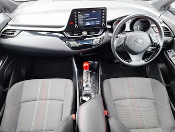 Used Toyota C-HR 2021 for sale - 78751389: Photo