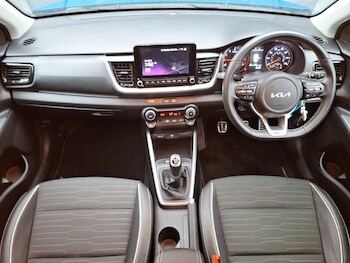 Used Kia Stonic 2023 for sale - 77418720: Photo