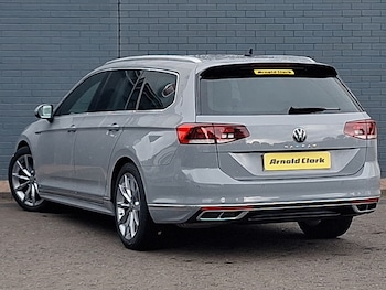 Used Volkswagen Passat 2023 for sale - 76188279: Photo 3