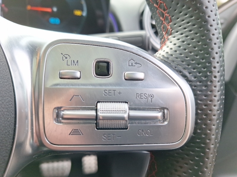 Used Mercedes-Benz EQB 2023 for sale - 77610827: Photo 17