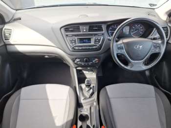 Used Hyundai i20 2016 for sale - 75413612: Photo