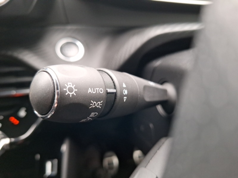 Used Peugeot 208 2021 for sale - 76736823: Photo 16