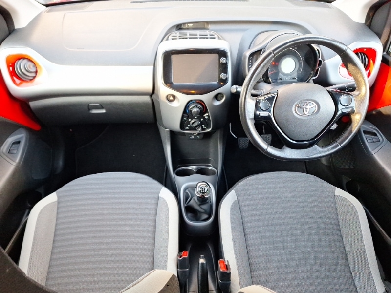 Used Toyota AYGO 2018 for sale - 76282065: Photo 2