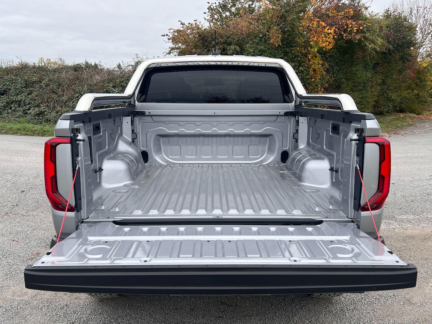 Used Volkswagen Amarok 2025 for sale - 77330946: Photo 8