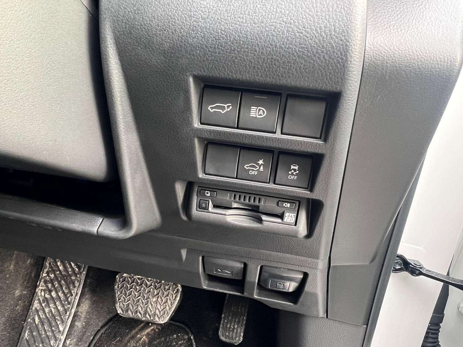 Used Toyota Land Cruiser for sale - 77510945: Photo 15