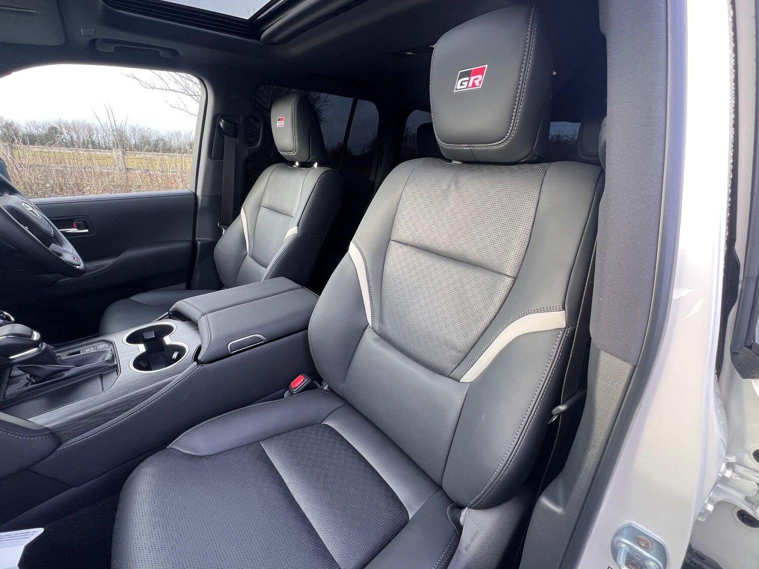 Used Toyota Land Cruiser for sale - 77331177: Photo 11