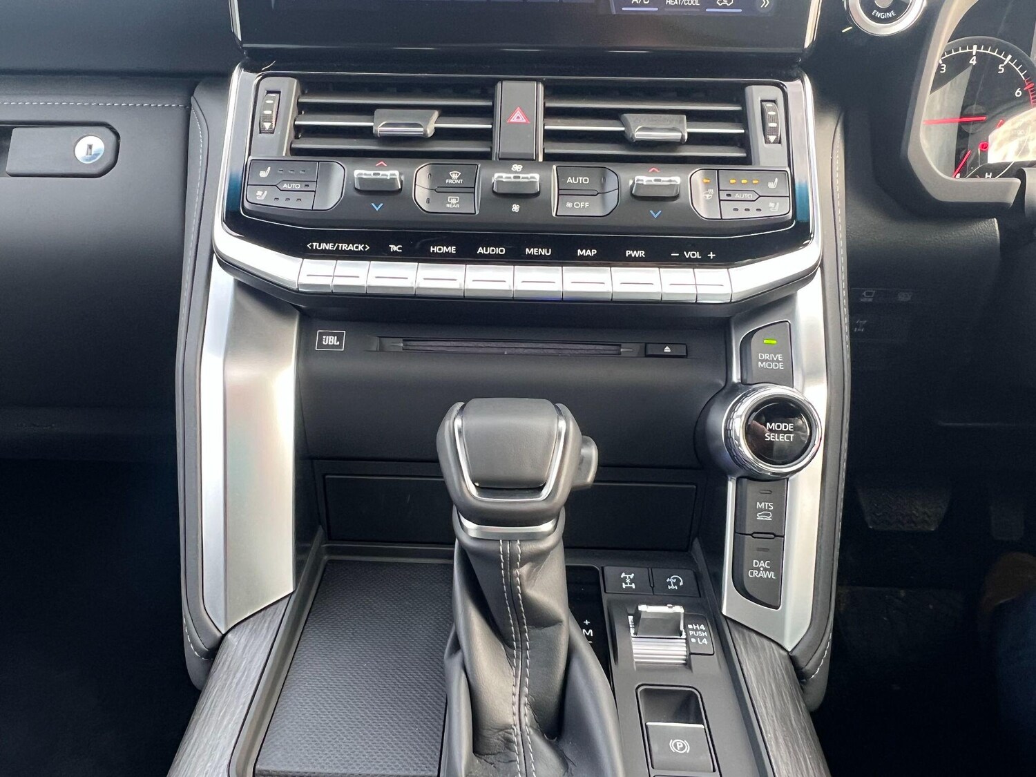 Used Toyota Land Cruiser for sale - 77331177: Photo 14