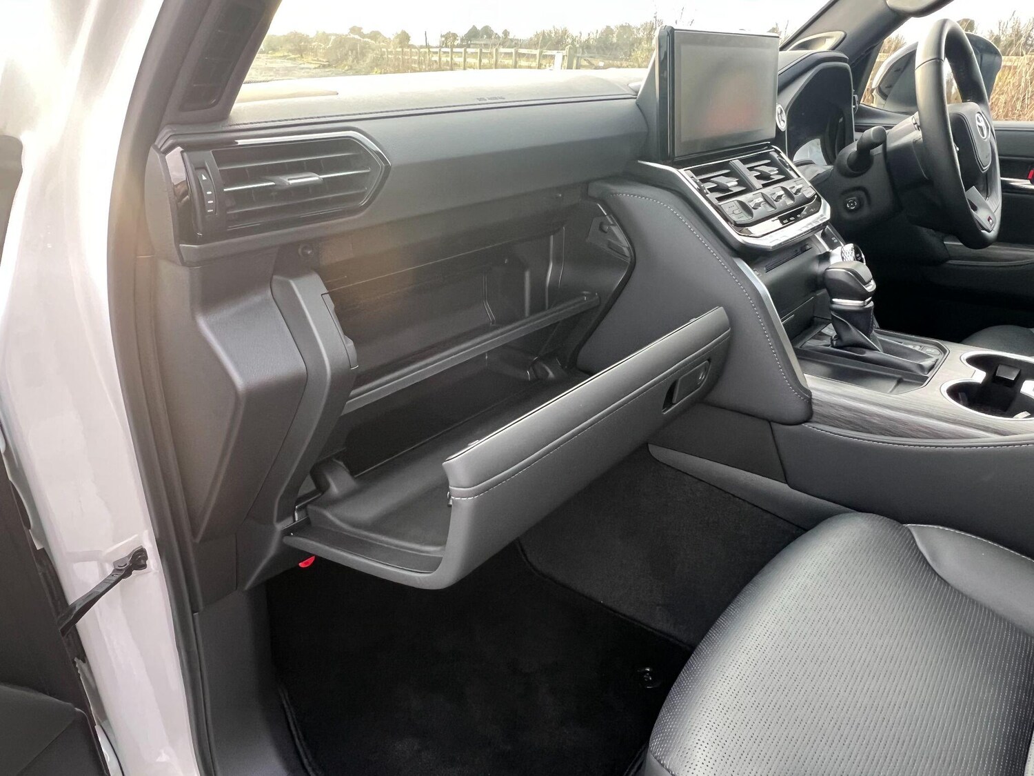 Used Toyota Land Cruiser for sale - 77331177: Photo 24