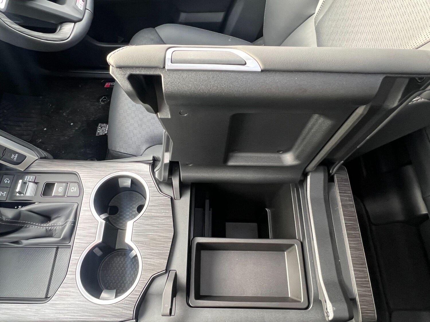 Used Toyota Land Cruiser for sale - 77331177: Photo 25