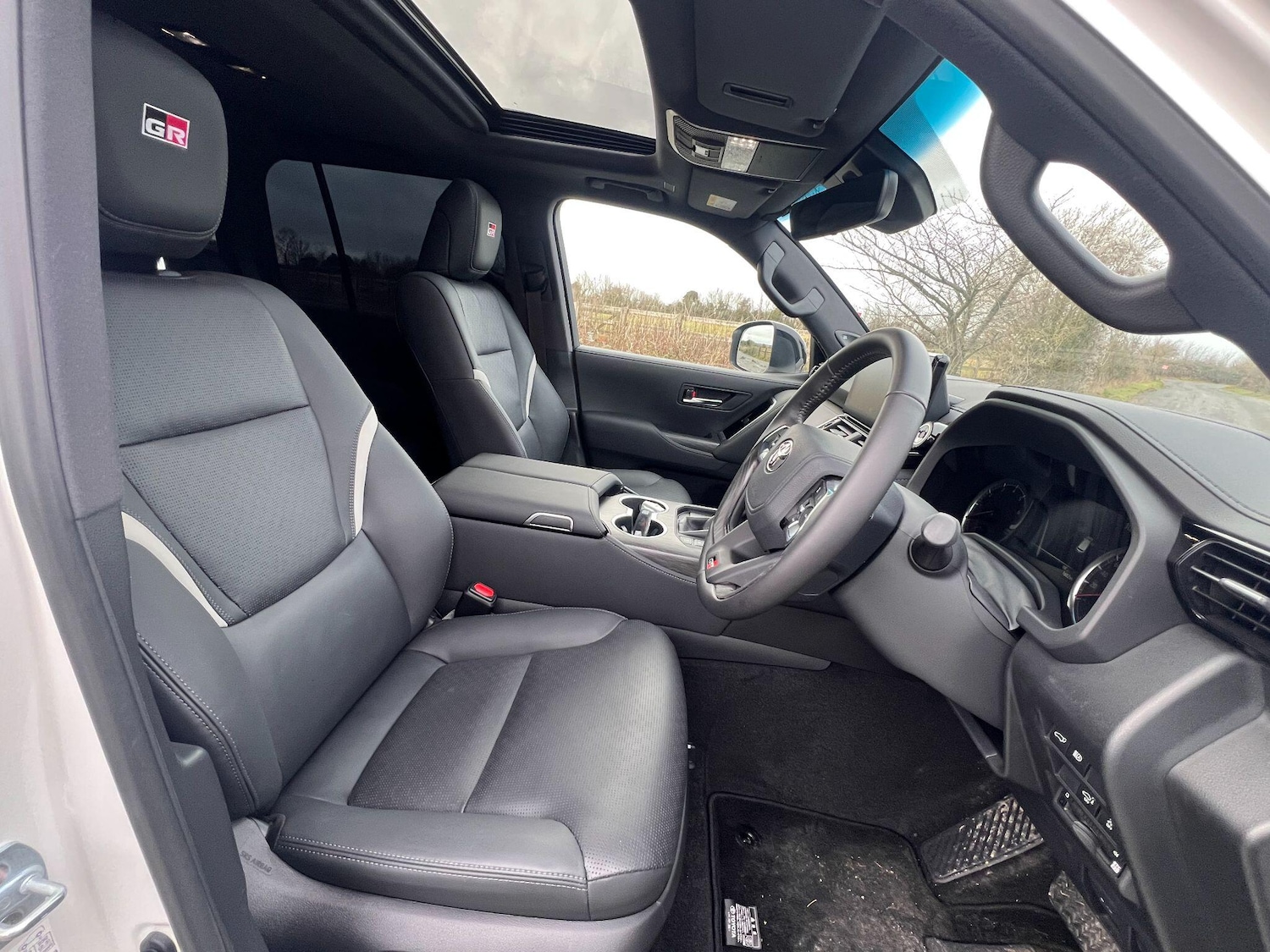 Used Toyota Land Cruiser for sale - 77331177: Photo 9