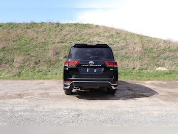 Used Toyota Land Cruiser 2024 for sale - 78648384: Photo