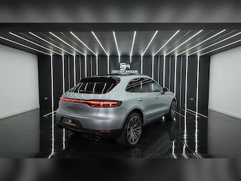 Used Porsche Macan 2019 for sale - 78932296: Photo