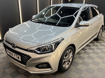 Used Hyundai i20 2020 for sale - 77261972: Photo