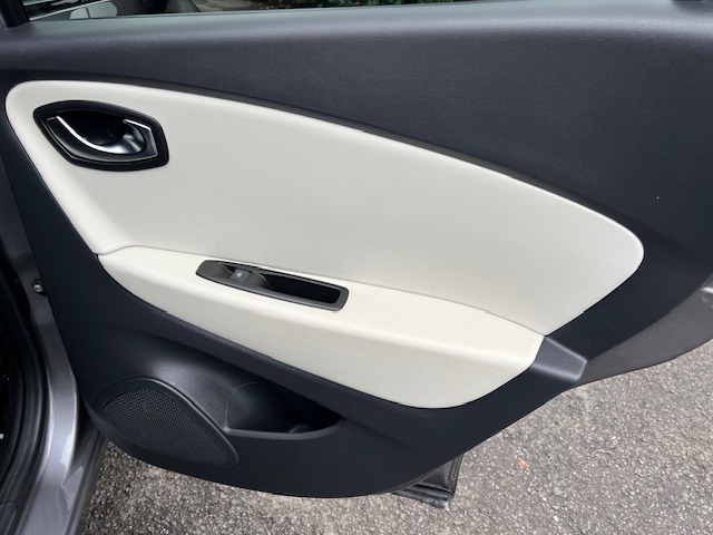 Used Renault Captur 2018 for sale - 75988204: Photo 8