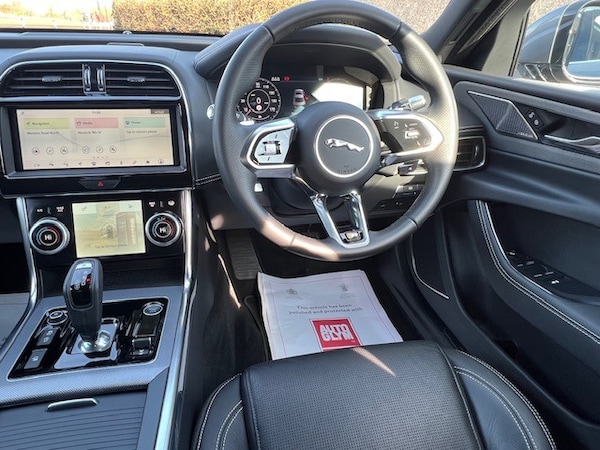 Used Jaguar XE 2019 for sale - 73887834: Photo 8