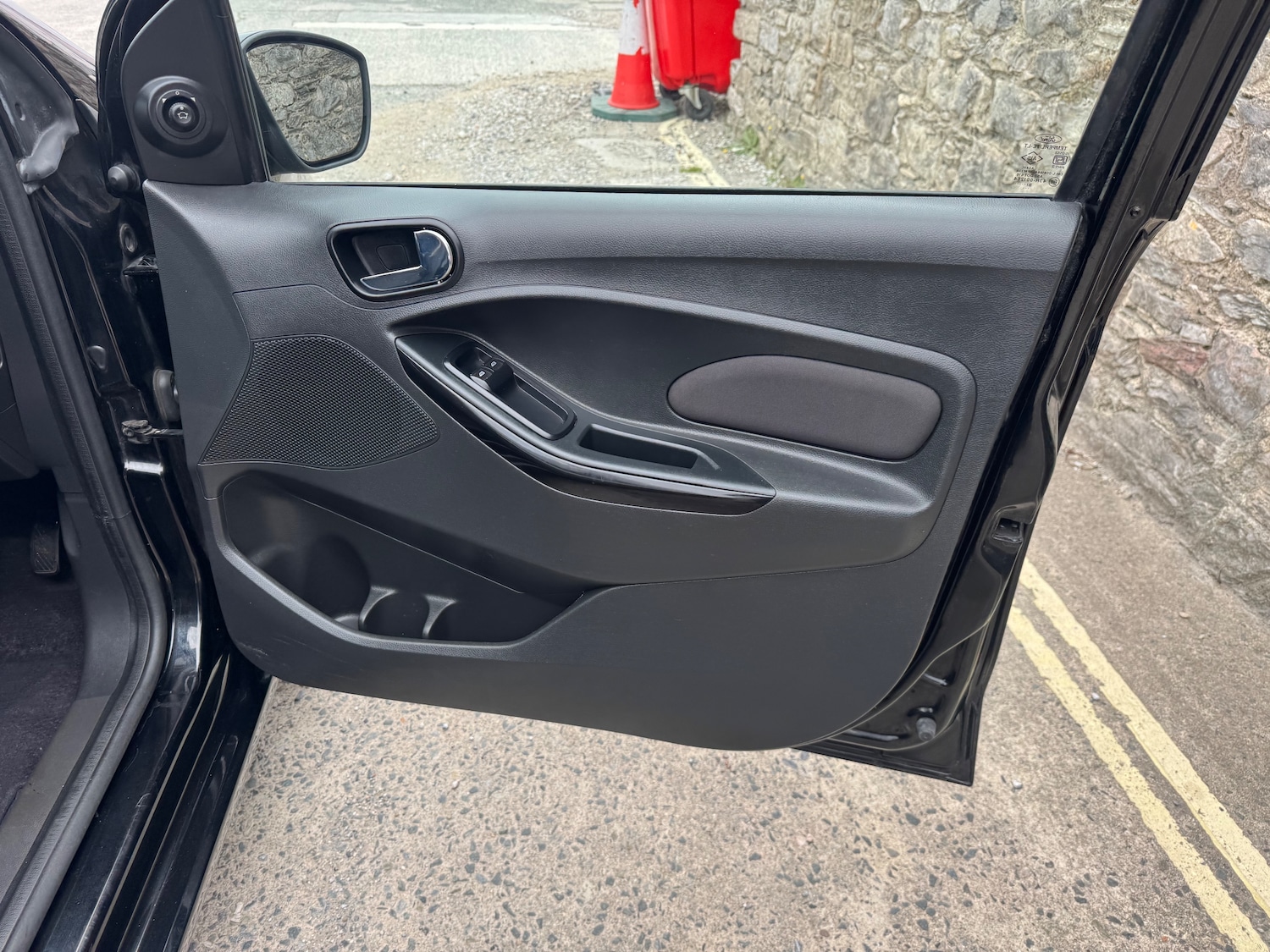 Used Ford Ka+ 2018 for sale - 76232308: Photo 17