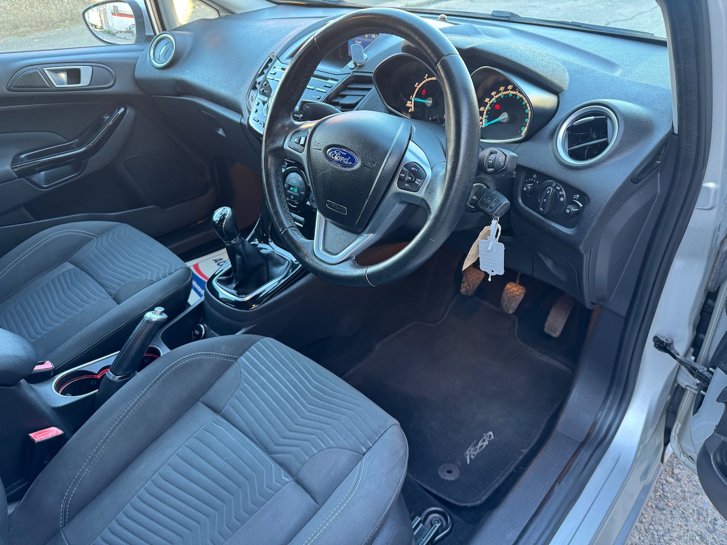 Used Ford Fiesta 2014 for sale - 76077144: Photo 16