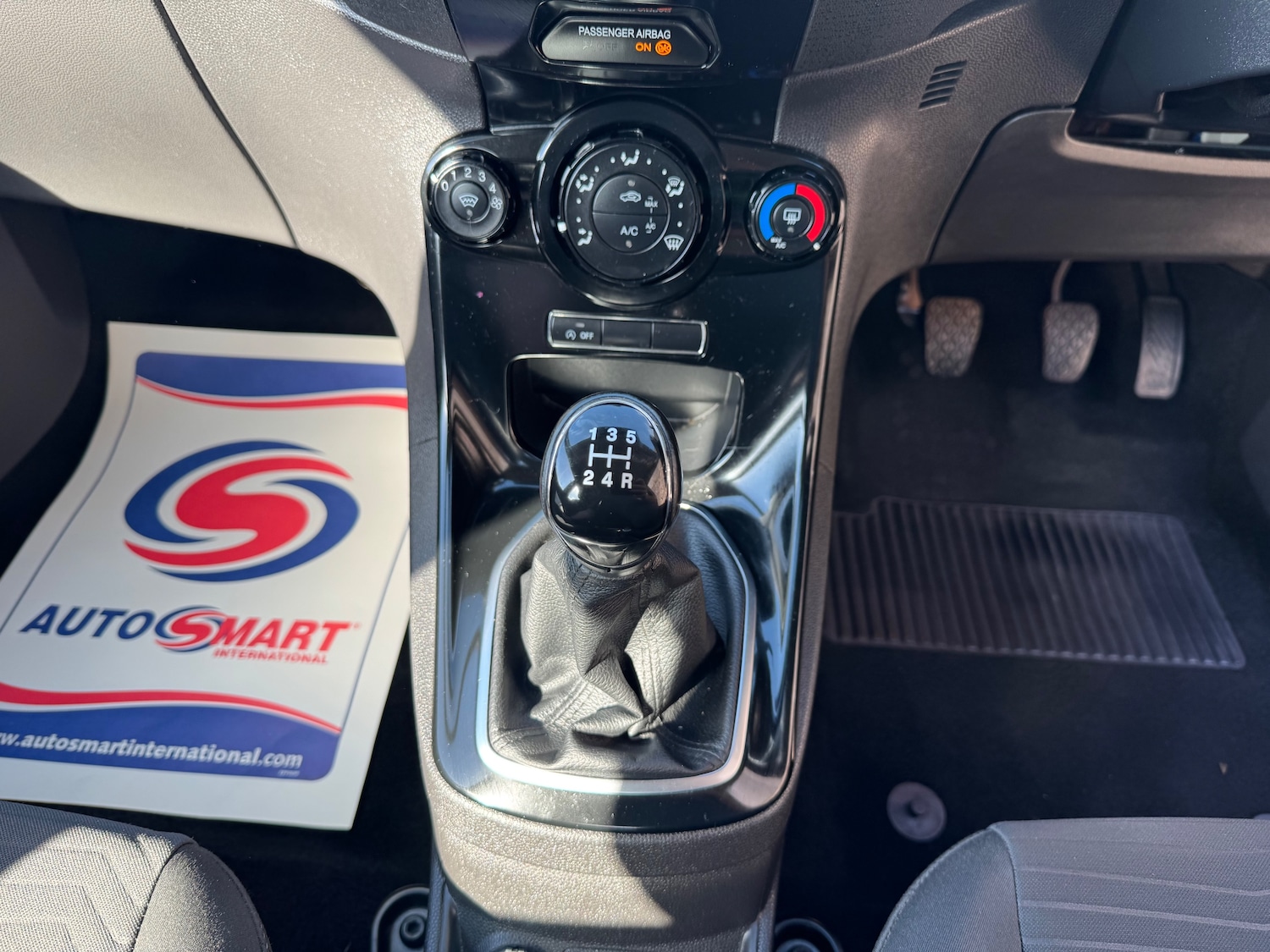 Used Ford Fiesta 2015 for sale - 76224968: Photo 11